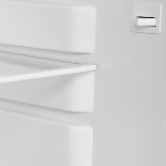 Холодильник SunWind SCT273 Холодильник SunWind SCT273