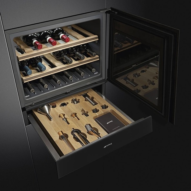 Встраиваемый винный шкаф Smeg CVI121N3