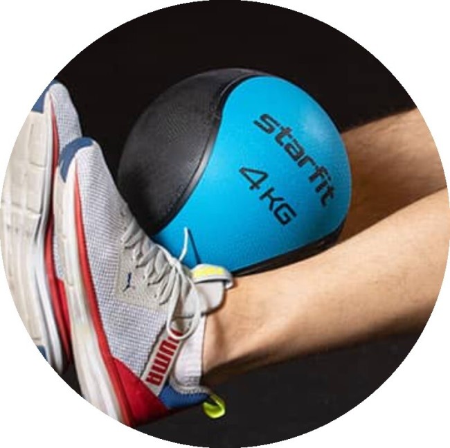 Медбол Starfit GB-702 4 кг, синий Медбол Starfit GB-702 4 кг, синий