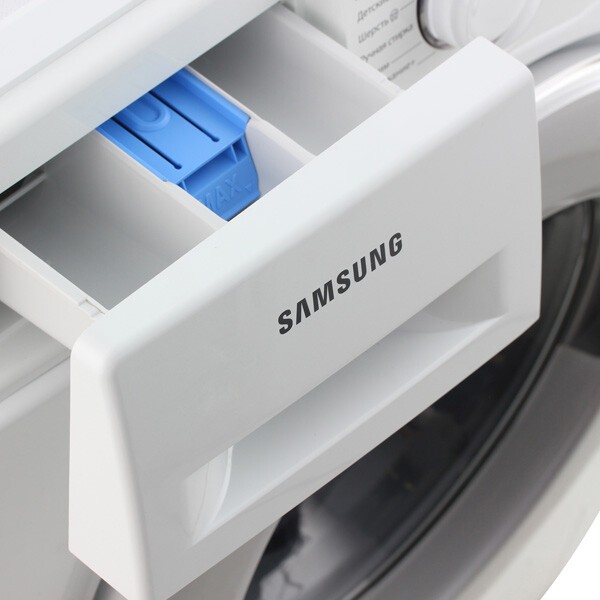 Стиральная машина Samsung WF60F4E4W2W Стиральная машина Samsung WF60F4E4W2W