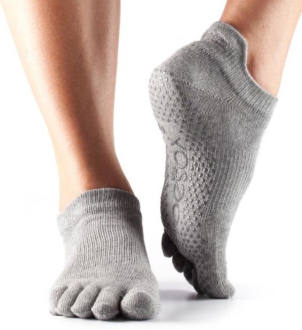 Нескользящие носки ToeSox Low Rise S Серый (S01825HTG\HG-OS-CR) Нескользящие носки ToeSox Low Rise S Серый (S01825HTG\HG-OS-CR)