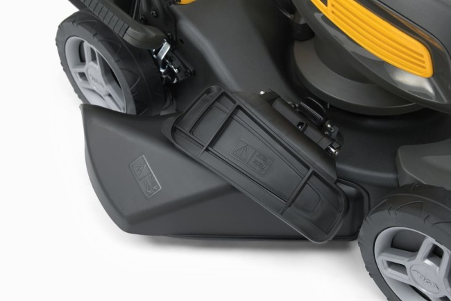 Газонокосилка аккумуляторная Stiga COMBI 743 Q AE Газонокосилка аккумуляторная Stiga COMBI 743 Q AE