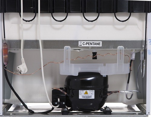 Холодильник Hotpoint-Ariston ARUSF HF 6200 W Холодильник Hotpoint-Ariston ARUSF HF 6200 W