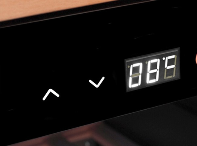 Винный шкаф Caso WineChef Pro 180 black