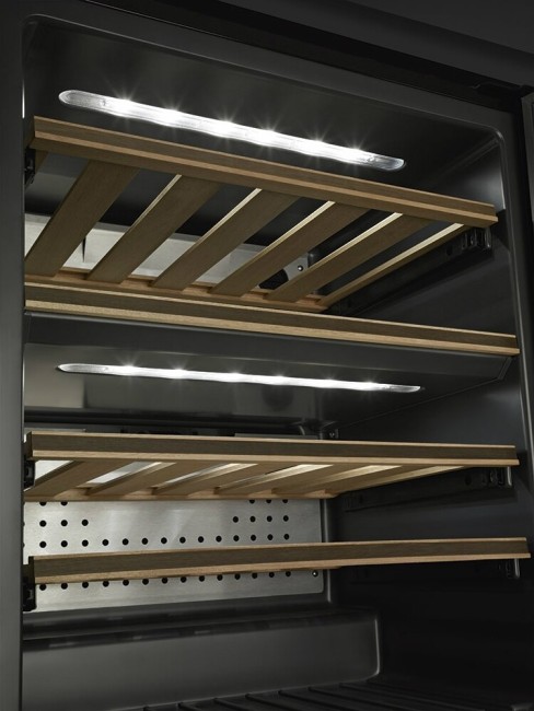 Встраиваемый винный шкаф Smeg CVI638RWN3 Встраиваемый винный шкаф Smeg CVI638RWN3