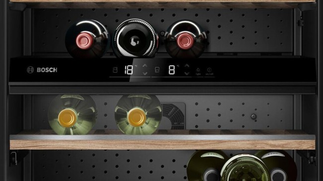 Винный шкаф Bosch KWK 16ABGB
