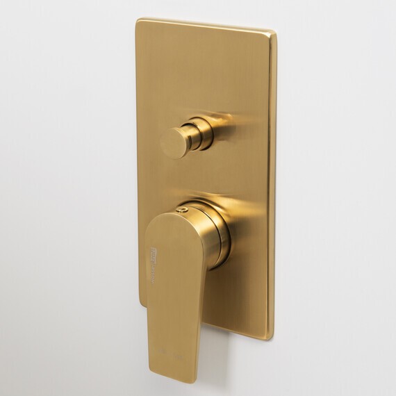 Смеситель для ванны и душа WasserKraft Aisch 5561 Смеситель для ванны и душа WasserKraft Aisch 5561