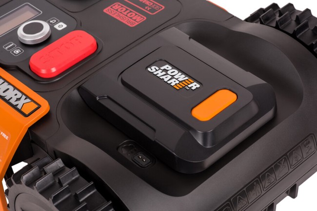 Роботизированная газонокосилка Worx Landroid M500 Plus WR165E