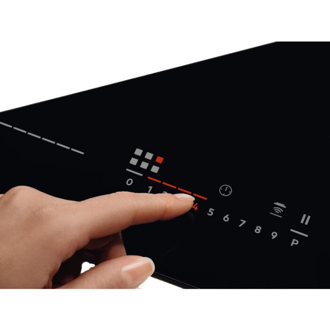 Встраиваемая индукционная варочная панель Electrolux IPE6474KF Встраиваемая индукционная варочная панель Electrolux IPE6474KF