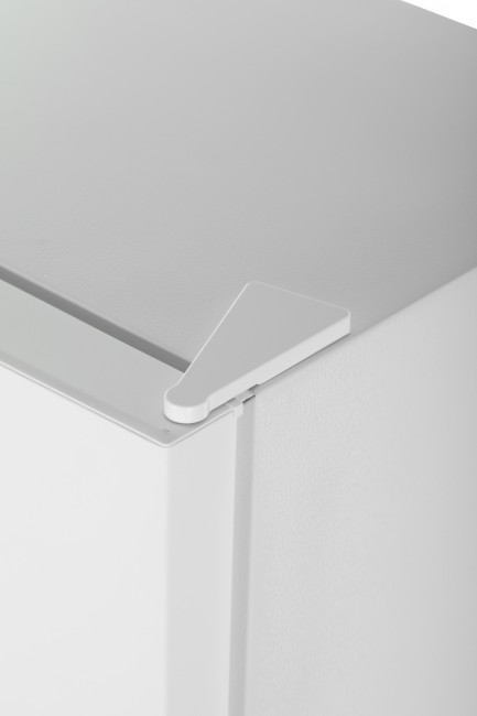 Холодильник SunWind SCT257 Холодильник SunWind SCT257