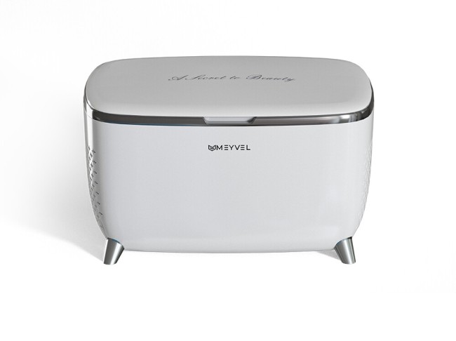 Холодильник для косметики и напитков Meyvel MB-06C3W