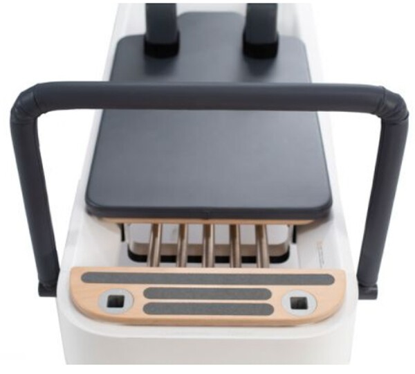 Реформер Balanced Body Allegro 2 Carbon Fiber Footbar (BB\17820\00-00-00) Реформер Balanced Body Allegro 2 Carbon Fiber Footbar (BB\17820\00-00-00)