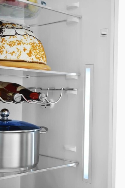 Встраиваемый холодильник Scandilux SBSBI524EZ