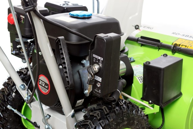 Снегоуборщик бензиновый RedVerg RD-SB56/7EB Снегоуборщик бензиновый RedVerg RD-SB56/7EB