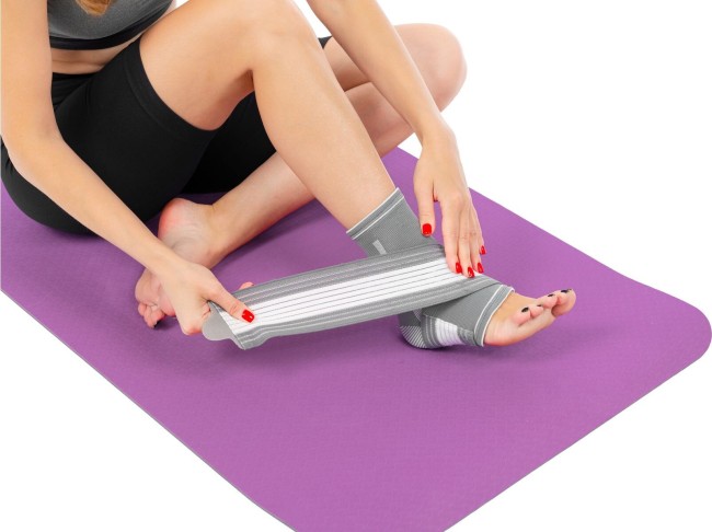 Суппорт голеностопа с фиксатором Bradex SF1027 Суппорт голеностопа с фиксатором Bradex SF1027