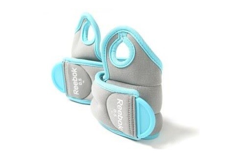 Утяжелители на запястья Reebok RAWT-11070BL (2х0,5кг) Утяжелители на запястья Reebok RAWT-11070BL (2х0,5кг)