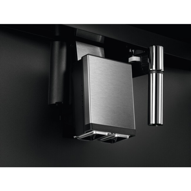 Встраиваемая кофемашина Aeg KKK 994500M