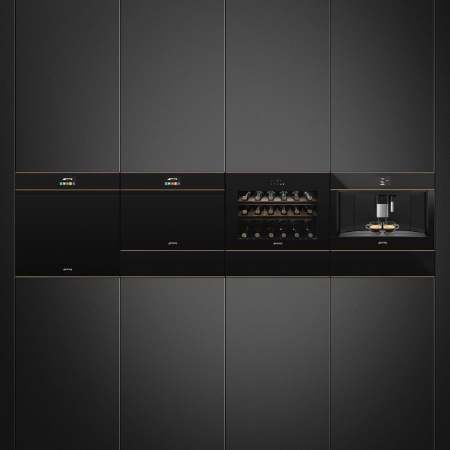 Встраиваемая кофемашина Smeg CMS4604NR Встраиваемая кофемашина Smeg CMS4604NR