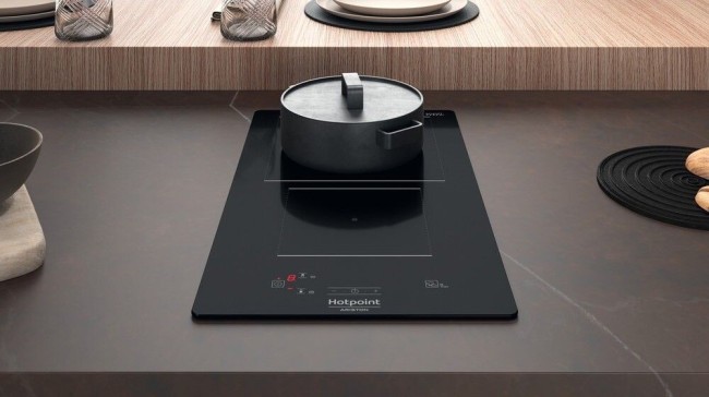 Встраиваемая индукционная варочная панель Hotpoint-Ariston HQ 0930S NE
