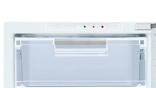 Встраиваемая морозильная камера Bosch GUD 15A50 RU