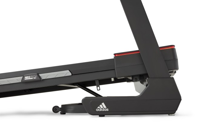 Беговая дорожка Adidas T-19x (AVUS-10521) Беговая дорожка Adidas T-19x (AVUS-10521)