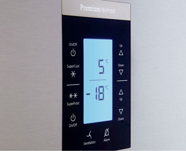 Холодильник Liebherr CBNPes 5156