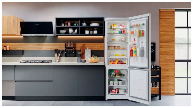 Холодильник Hotpoint-Ariston HTR 7200 W