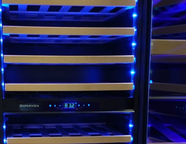 Встраиваемый винный шкаф Dunavox DAVG-114.288DOP.TO