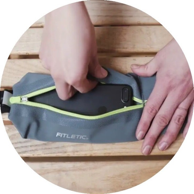 Беговая сумка на пояс Fitletic Bolt серый/зеленый Беговая сумка на пояс Fitletic Bolt серый/зеленый