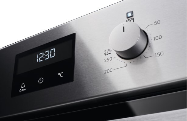 Встраиваемый электрический духовой шкаф Electrolux EZC 52430 AX Встраиваемый электрический духовой шкаф Electrolux EZC 52430 AX