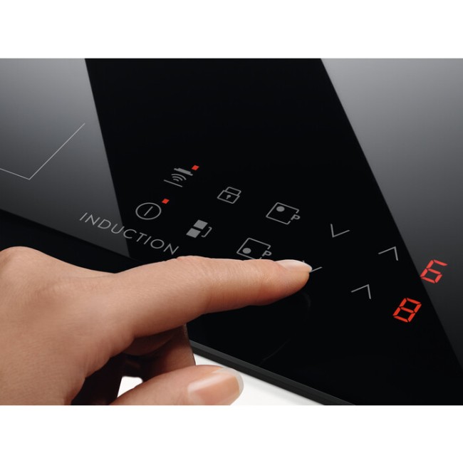 Встраиваемая индукционная варочная панель Electrolux IPE6440KF
