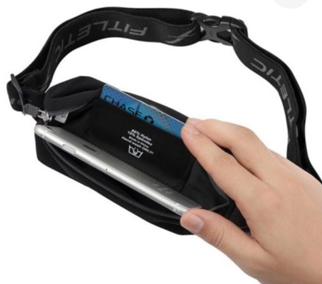 Беговая сумка на пояс Fitletic Mini Sport Plus черный/светоотражающая молния Беговая сумка на пояс Fitletic Mini Sport Plus черный/светоотражающая молния