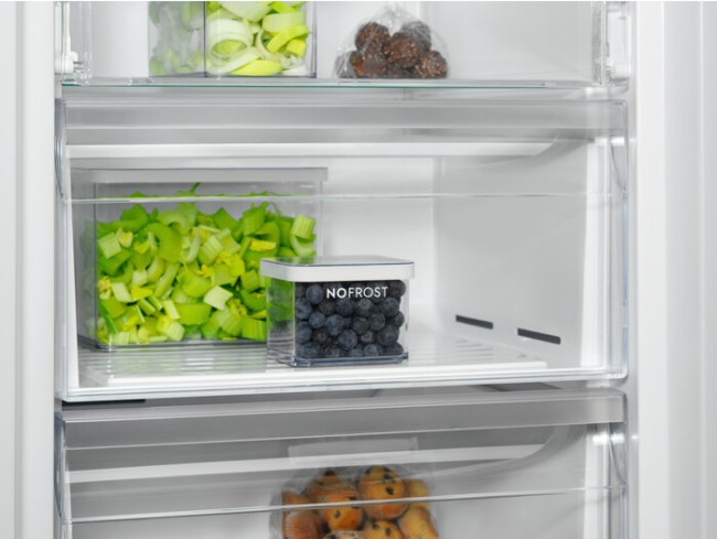 Морозильная камера Electrolux RUT7ME28X2