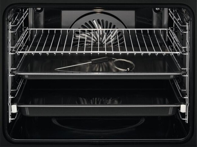 Встраиваемый электрический духовой шкаф Electrolux KOE BP39 X Встраиваемый электрический духовой шкаф Electrolux KOE BP39 X