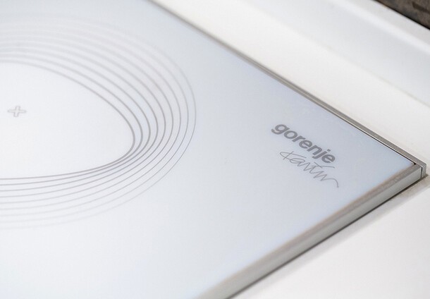 Встраиваемая электрическая варочная панель Gorenje ECT 330 KR Встраиваемая электрическая варочная панель Gorenje ECT 330 KR