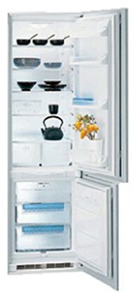 Встраиваемый холодильник Hotpoint-Ariston BCS 332 A