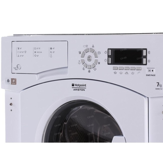 Встраиваемая стиральная машина Hotpoint-Ariston BWMD 742