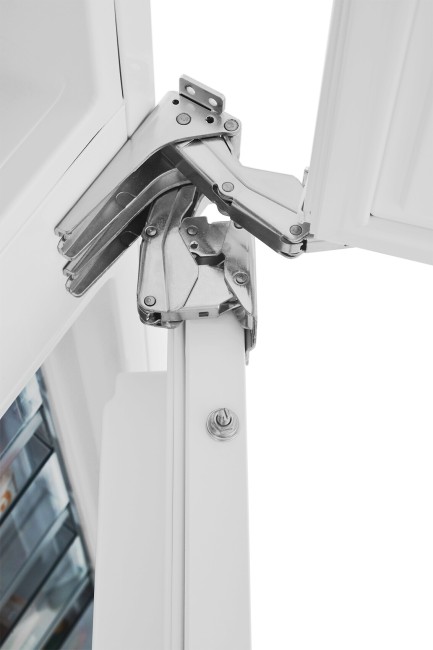 Встраиваемый холодильник Scandilux CSBI 249 M