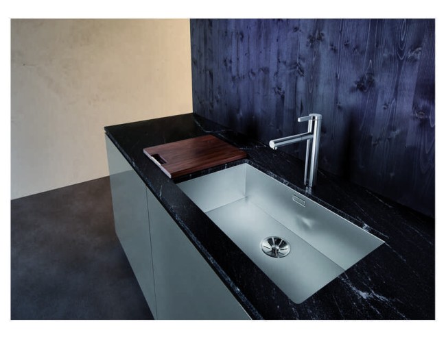 Кухонная мойка Blanco Zerox 700-U нерж. сталь (521560) Кухонная мойка Blanco Zerox 700-U нерж. сталь (521560)