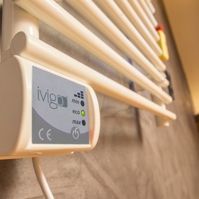 Электрический полотенцесешитель iVigo EHR 5012 Электрический полотенцесешитель iVigo EHR 5012