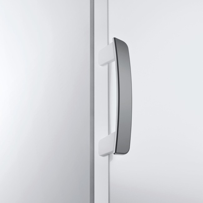 Морозильная камера Hotpoint-Ariston HFZ 6150 W Морозильная камера Hotpoint-Ariston HFZ 6150 W