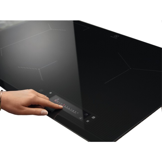 Встраиваемая индукционная варочная панель Electrolux EIS8648 Встраиваемая индукционная варочная панель Electrolux EIS8648