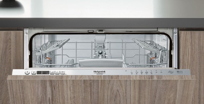 Встраиваемая посудомоечная машина Hotpoint-Ariston HI 5030 W