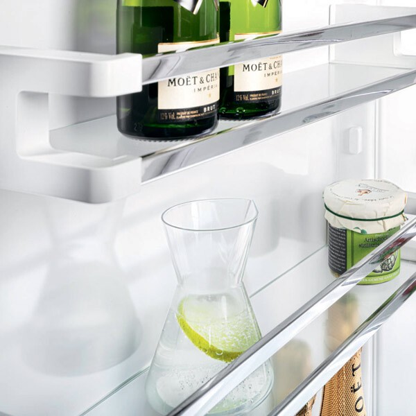 Встраиваемый холодильник Liebherr SBS 70I4