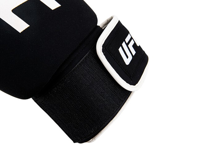 Перчатки для бокса и ММА UFC L W (UHK-75024)