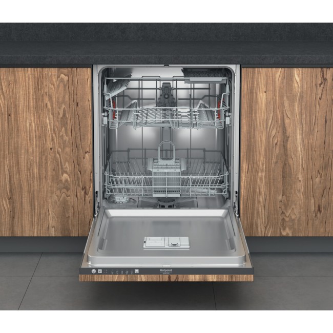 Встраиваемая посудомоечная машина Hotpoint-Ariston HIE 2B19 C N Встраиваемая посудомоечная машина Hotpoint-Ariston HIE 2B19 C N
