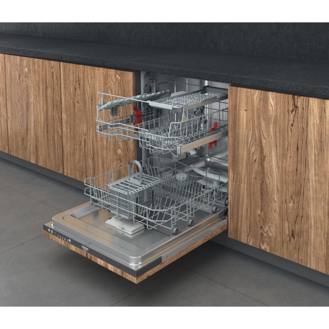 Встраиваемая посудомоечная машина Hotpoint-Ariston HIE 2B19 C N Встраиваемая посудомоечная машина Hotpoint-Ariston HIE 2B19 C N