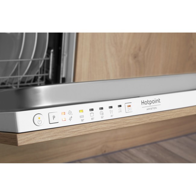 Встраиваемая посудомоечная машина Hotpoint-Ariston HSIC 2B27 FE Встраиваемая посудомоечная машина Hotpoint-Ariston HSIC 2B27 FE